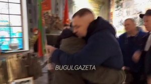 Четверо бугульминцев получили от одного из предприятий города рюкзаки со всем необходимым