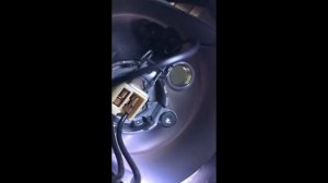 Opel Astra H замена лампы габарита (правый)