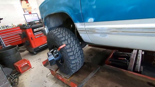 HUGE WHEELS AND TIRES FOR MY $1,200 CHEVY!!! (Looks Like a MONSTER TRUCK!) + JEEP WRAP IS DONE... смотреть онлайн