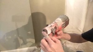 Покраска стен краскопультом