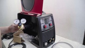 #helvi #tp220xl Распаковка аппарата полуавтоматической сварки Helvi TP220 XL. Пробные швы.