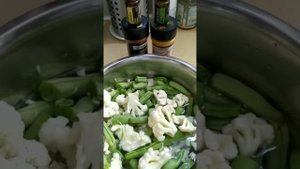 Цветная капуста и спаржевая фасоль с эфирными маслами компании ДоТерра.