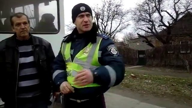 ГАИ Кривого Рога хотели подоить маршрутчика смотреть онлайн