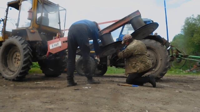 Ремонт косилок и старт СЕНОКОСА 2023!Мотаю сенаж в пленку! смотреть онлайн