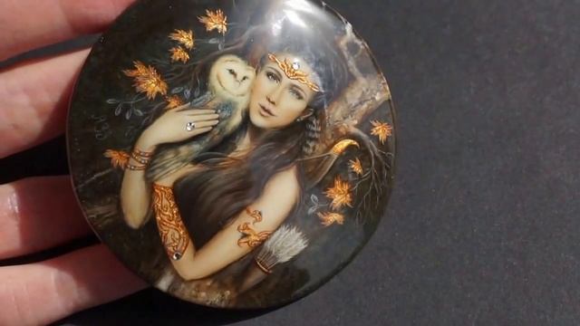 Лаковая миниатюра "Богиня Леса Диана" роспись на камне смотреть онлайн