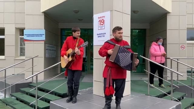 Гости в посёлке!!! Ансамбль «Сибиряки» Василий Мерзлов и Вячеслав Агеев - Ну где же ты любовь моя?! смотреть онлайн