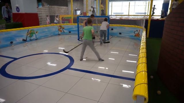 Диане 10 лет - что произошло на аттракционах? Diana is 10 years old - what happened on the rides? смотреть онлайн