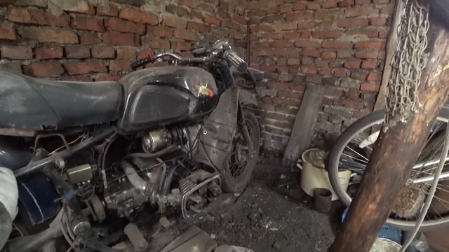 САЖАЕМ ОГОРОД. Переделываю сарай под гараж. 13 лет был брошен и забыт, скоро он оживёт!Дом в деревн смотреть онлайн