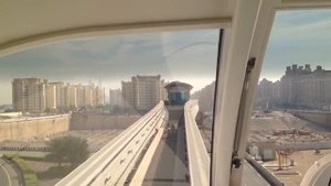 Монорельс на Пальме В ОАЭ. Palm Jumeirah monorail in Dubai