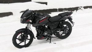 Мотоцикл BAJAJ PULSAR 180. Индийский "стрит". Обзор.