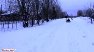 Праздничные покатушки на лошадях в деревне
