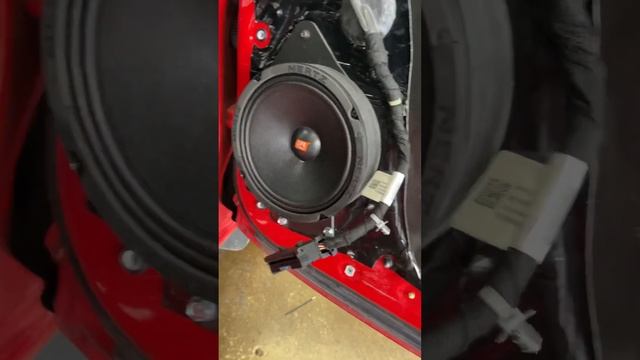 8” Hertz SPL SHOW Speakers in a 2021 Chevrolet Silverado Door ?? ???