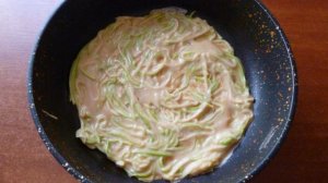 Кабачковые блины с помидором и сыром