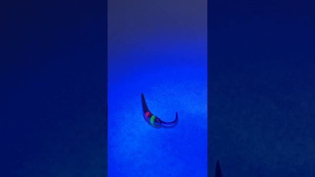 Блесна Гусеница мелкая UV от Mr. Musurok