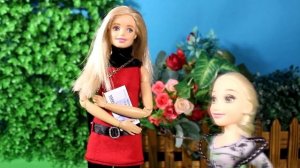 НА БАРБИ ПТИЧКА НАКАПАЛА / Играем в куклы Мама Барби