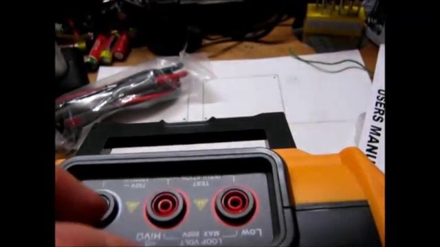 Cyrob: Le contrôleur d'isolement MS5203 sort de sa boite... смотреть онлайн