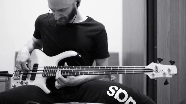 Fortnite main menu music (bass cover) смотреть онлайн