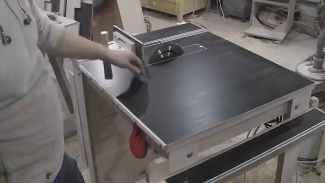 MiNi Распиловочный Стол смотреть онлайн