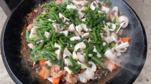 ВОТ ОН!!! МОРСКОЙ КОКТЕЙЛЬ С ОВОЩАМИ, В САДЖЕ НА КОСТРЕ! #охапкадров #рецепты #готовимдома  #рек