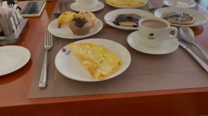 Бассейн на 5 этаже. Остров Тулусду (Thulusdhoo). Отель Season Paradise. Мальдивы.