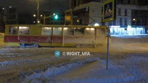 Уфимский спец трамвай для расчистки путей. Трамвай пылесос?