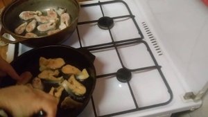Горбуша жареная на сковородке. Рецепт сочной и вкусной горбуши.