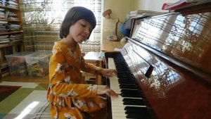 Марианна Лемешкина, 6 лет. Ф.Кулау "Сонатина до мажор" Ор.55, №1.