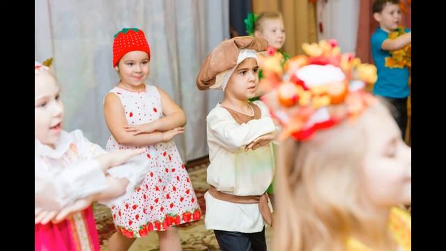 Праздник осени. Фотограф Алёна Богданова смотреть онлайн