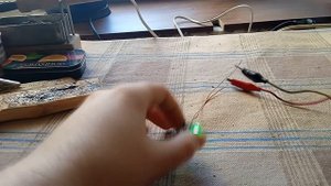 3 простые, но полезные схемы на транзисторах!