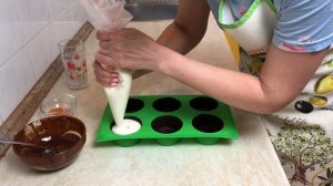 ГЛАЗИРОВАННЫЕ ТВОРОЖНЫЕ СЫРКИ ПО САМЫМ ПРОСТЫМ РЕЦЕПТАМ. НУЖНЫ ТОЛЬКО ЖЕЛАНИЕ, ПРОДУКТЫ И ВАШИ РУКИ