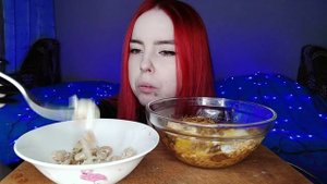 Чачжан мён с яйцом и салат мукбанг/mukbang