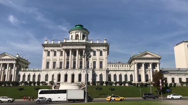 Боровицкая площадь. Москва смотреть онлайн