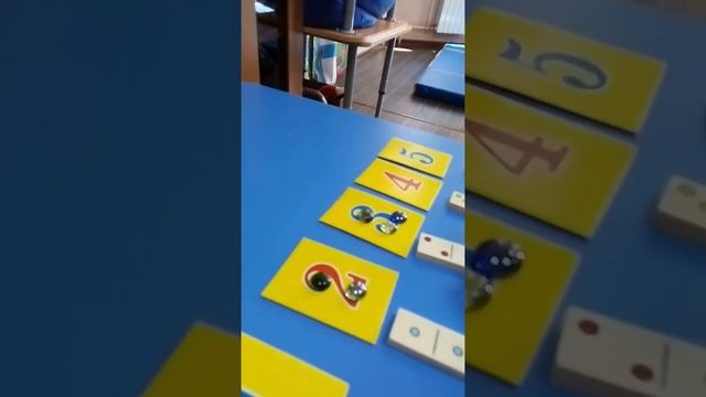 Атипичный аутизм (занятие по математике)