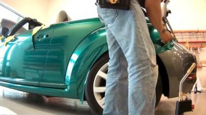 Vinyl Wrapping a VW Beetle Rear Fender Timelapse