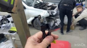 тойота хайлюкс установка лазерных билед линз 3.0 в фары и Biled ПТФ 3.0 В ТЕПЛОМ СВЕТЕ тюнинг фар