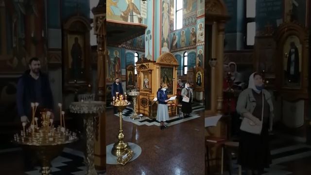 Продолжаем практиковаться в народном пении Литургии. смотреть онлайн