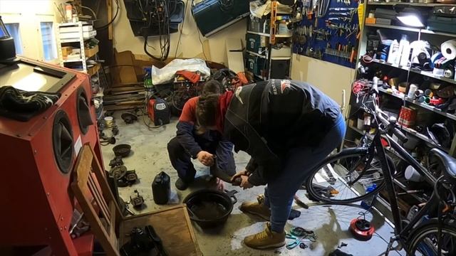 Разборка рычагов и барабанов. Реставрация Mini Cooper Classic ч.5 смотреть онлайн