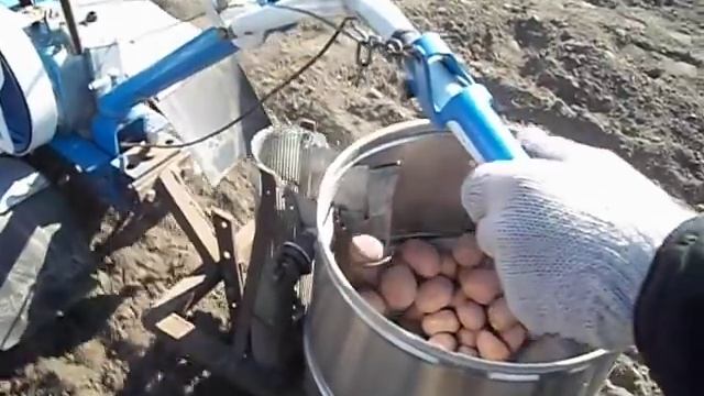 Картофелесажалка своими руками мотоблок нева МБ-2 смотреть онлайн