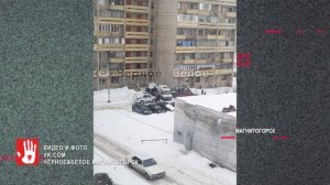 В Магнитогорске с 13-го этажа выпала 12-летняя девочка