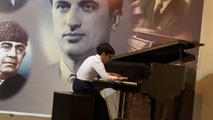 F.Amirov, Toccata. Ф. Амиров, Токката