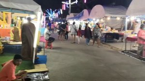 Ночной рынок Пхукета, Тайланд, пляж Карон