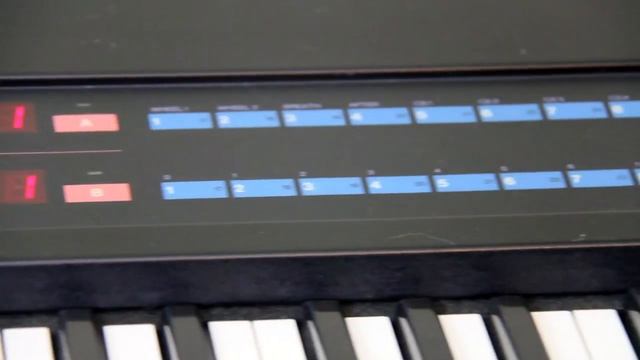 Yamaha KX76 MIDI Master Keyboard смотреть онлайн