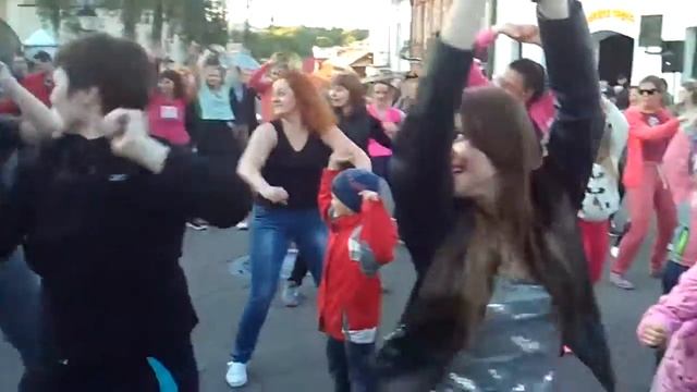 У ратуши танцы смотреть онлайн