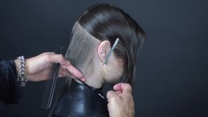 Стрижка - треугольный БОБ