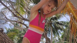 Учимся лазить по деревьям или дочь родилась в Год Обезьяны