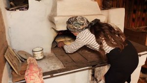 LIFE in the mountains of Ukraine: cooking dinner!!