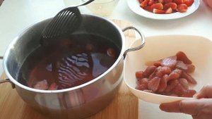 Желе из клубники. Как сделать желе? Желе в домашних условиях. Рецепт желе. Десерт из клубники.