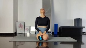 Растяжка ГКСМ (грудино-ключично-сосцевидной мышцы).