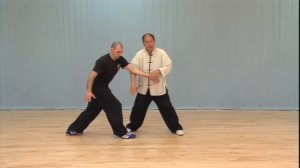 Tai Chi Fighting! Taijiquan Martial Applications (Yang-style 37-postures) YMAA