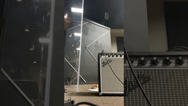 Fender 68 Custom Pro Reverb - Demo and 2 sense смотреть онлайн